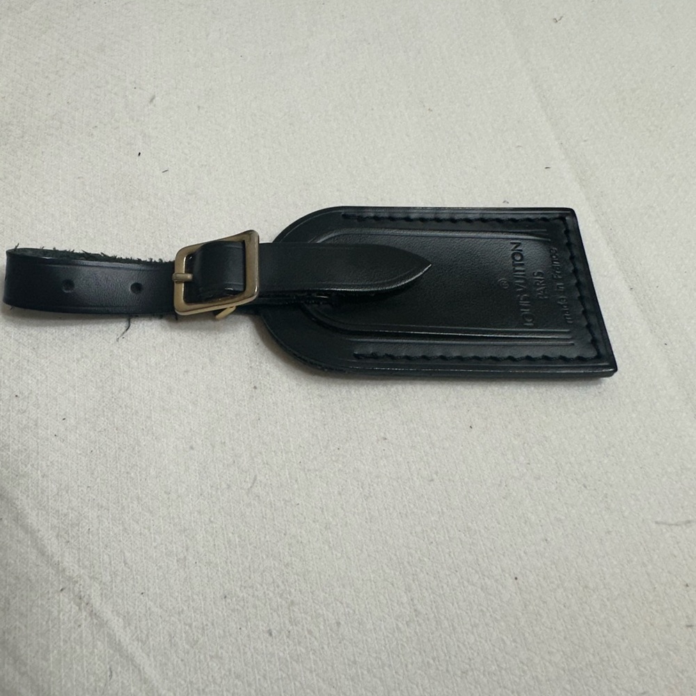 Louis Vuitton Name Tag - Picture 3 of 6
